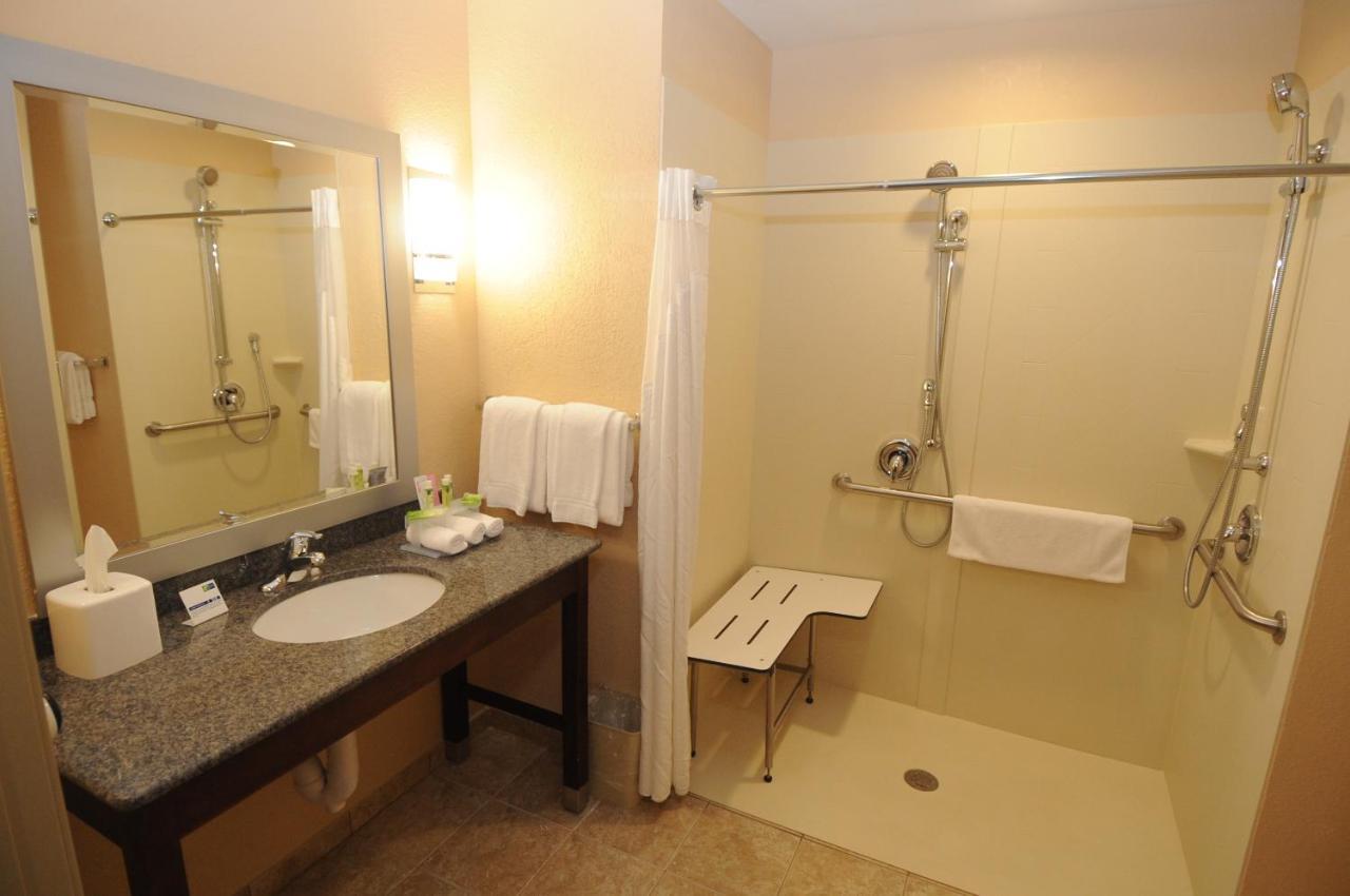 Holiday Inn Express Somerset By Ihg Eksteriør billede