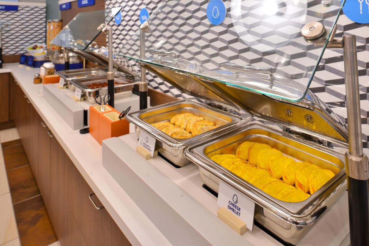 Holiday Inn Express Somerset By Ihg Eksteriør billede